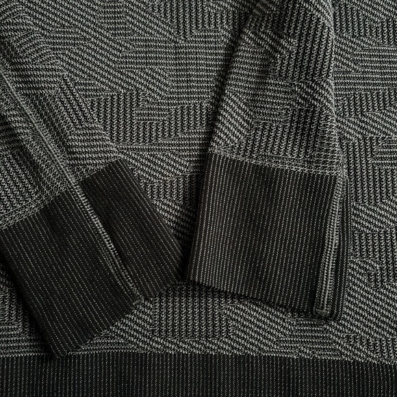 Lululemon Swiftly Breathe Long Sleeve - Picture 7 of 10